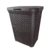 Canasto para Lavandería de 60 Litros es la fusión perfecta entre diseño decorativo y la resistencia del plástico lavable. Su estructura ventilada permite que las prendas respiren evitando la humedad, mientras que su tapa superior mantiene tu baño o clóset impecable. Elige entre Marrón o Gris Claro y transforma tus espacios hoy mismo al mejor precio en Plastore.cl.